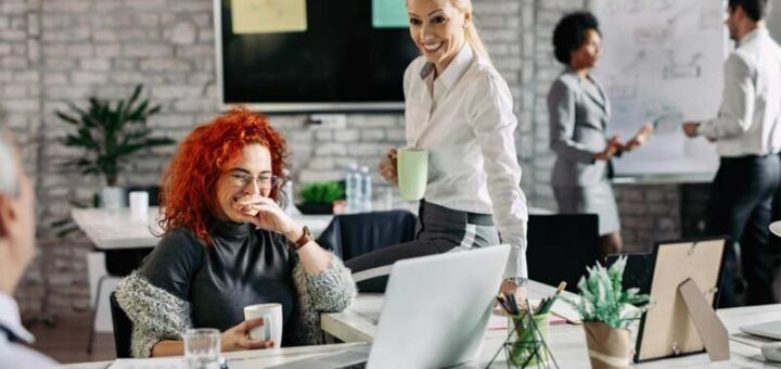 как общаться на работе